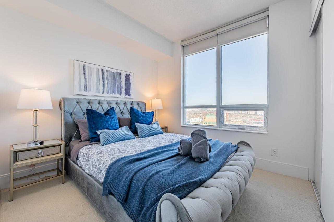 Luxury Apartments In Mississauga Extérieur photo